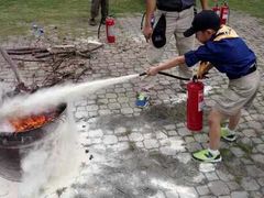 -夏山营地教育