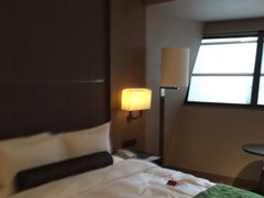 -上海滴水湖皇冠假日酒店