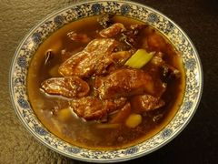 店家秘制五花肉炖鱼锅底-荣德灶台鱼(圣泉寺店)