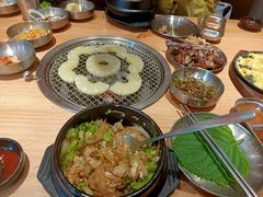 -极简·炭火烤肉主题餐厅·龙虾烧烤·烤羊排(宝龙店)