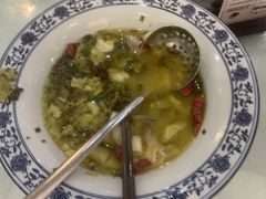 五指毛桃炖龙骨-东江渔村·古典园林·30年粤菜老字号(太和店)
