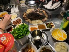 超厚五花肉-韩聚屋韩国烤肉餐厅(新北万达店)