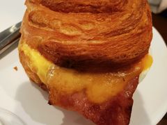 培根芝士蛋堡-星巴克臻选(广州沙面店)