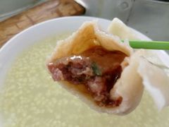 -金城包子牛肉灌汤包(台东四路店)