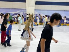 -正佳冰河湾真冰滑冰场