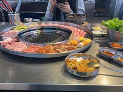 -哈哈碳都·牛肋条无限自助烤肉(台江万达店)