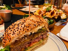 牛油果牛肉汉堡-FAT COW(虹梅路店)