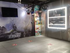 -VR+乐园·VR电竞·家庭亲子·密室逃脱·轰趴团建