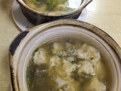 -小许三鲜砂锅馄饨店(家多乐烟酒店)