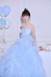 -至臻微拉婚纱摄影