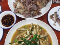 -峡谷农家乐饭店