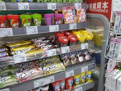 -家乐福(四元桥购物中心店)