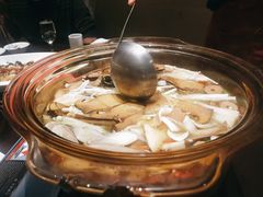 土鸡菌菇汤-巴陵全鱼席(湖南老字号汴河街店 )