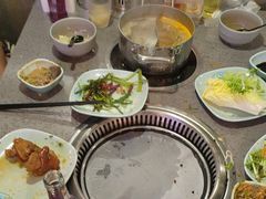 -金滏山烤肉·海鲜·火锅自助餐厅(襄阳万达店)
