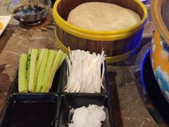 -三人行骨头王火锅(长寿店)