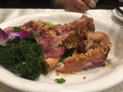 避风塘咸蹄髈-旭龙鱼头王(航华店)