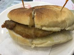 猪扒包-义顺牛奶公司(庇利金街店)