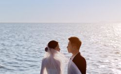 -至臻微拉婚纱摄影