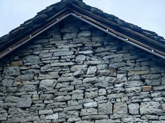 -高荡千年布依古寨旅游景区