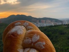 芒果乳酪-风车面包