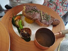 -神秘先生西餐酒廊