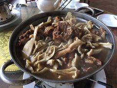 栗蘑炖土鸡-天源渔港农庄