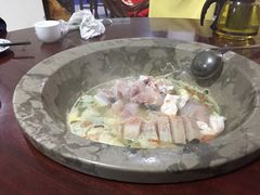 -姚记抚仙湖野生菌石锅鱼庄