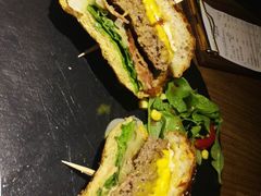 芝士汉堡-HIGH FIVE哈福手工汉堡(桂林路店)