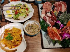 -明洞阿姨·韩式酱蟹烤肉·创意料理(三元桥店)