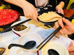 -鲜入围煮花胶鸡海鲜火锅