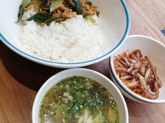 紫苏黄瓜炒肉-霸碗盖码饭(长沙河西通程店)