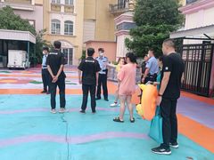 -平湖九龙山乐满地水上乐园