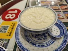 -广信牛奶甜品世家(台东店)