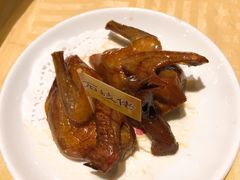 招牌烤乳鸽-石岐佬中山菜馆(张溪店)