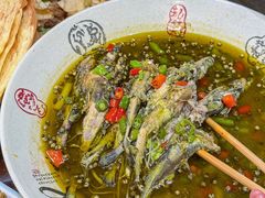 -土砂锅生态山庄·非遗砂锅雅鱼