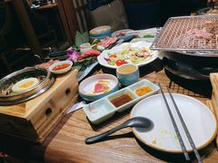 -明洞阿姨·韩式酱蟹烤肉·创意料理(三元桥店)