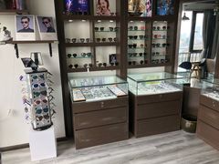 -视野联行眼镜蔡司·依视路官方授权店(顺城店)
