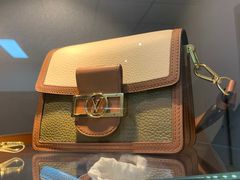 -用真奢侈品名表名包回收中心(朝阳万达店)