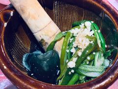 皮蛋擂青椒-老街鱼嘴巴(坡子街老店)