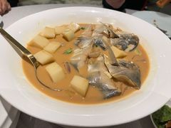 家烧白扁中鲳鱼-甬府小鲜(万象城店)