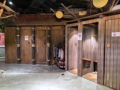 -暴风岛沉浸式体验馆(百联世纪店)