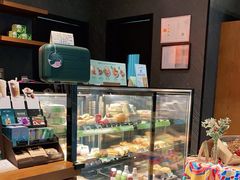 面包甜点陈列柜-星巴克(成都机场T2店)