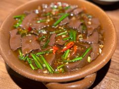 冒鸭血-泥糊破店小酒馆·团建聚餐(南京西路店)