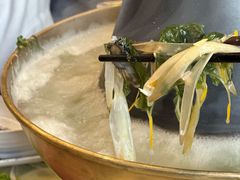 炭火火锅海鲜汤底-清花阁乌拉满族火锅(厦门街店)