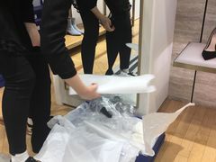 -STUART WEITZMAN(静安嘉里中心店)