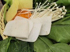 -灶知轩湘西石锅鱼(万佳广场店)