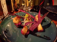 煎虾配紫薯泥薯片及姜味柠檬汁-AZUL by FUEL蓝色·法式酒馆(琶醍店)