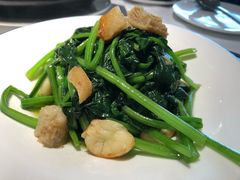 拍蒜油渣炒菠菜-江南厨子(万象天地店)