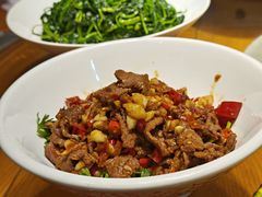 -黄泥岗·地道湖北菜(奥特莱斯店)