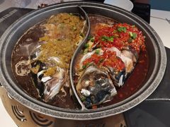-阿瓦山寨·湘菜现炒·剁椒鱼头王(咸阳总店)